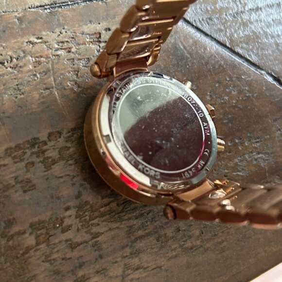 Michael Kors MK5491 Women's Chronograph Watch Rose Gold with Opal Face Like New - Picture 2 of 3